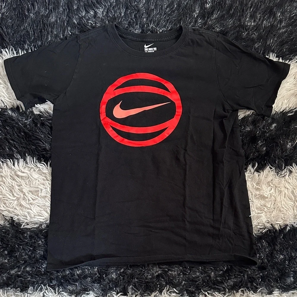 Nike Youth Basketball Theme Logo Tee, XL